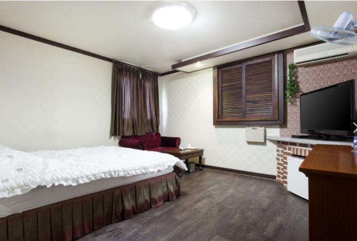 Bali Motel Daejeon Exteriör bild