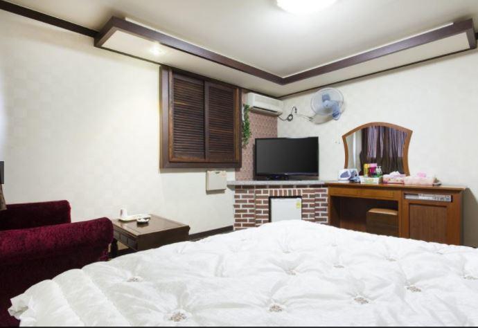 Bali Motel Daejeon Exteriör bild