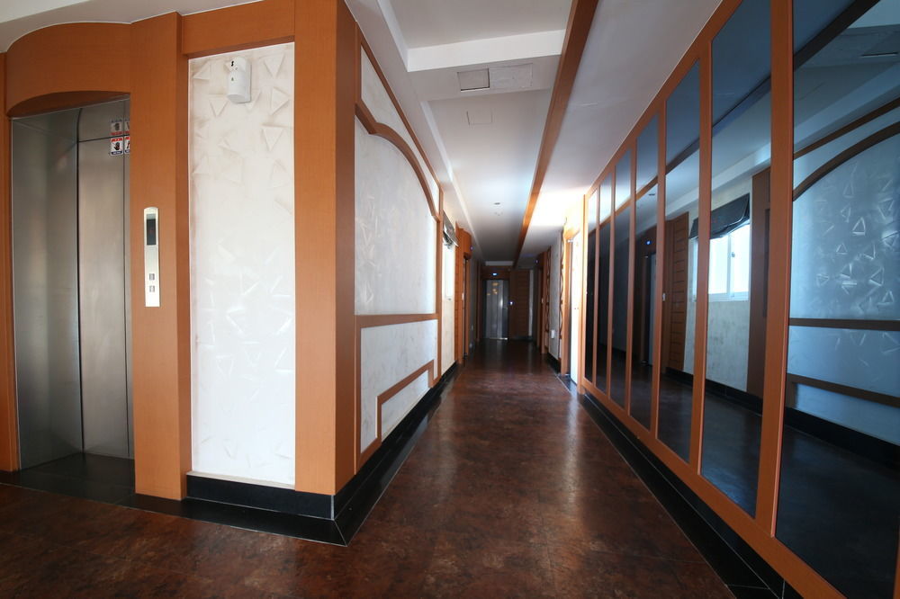Bali Motel Daejeon Exteriör bild