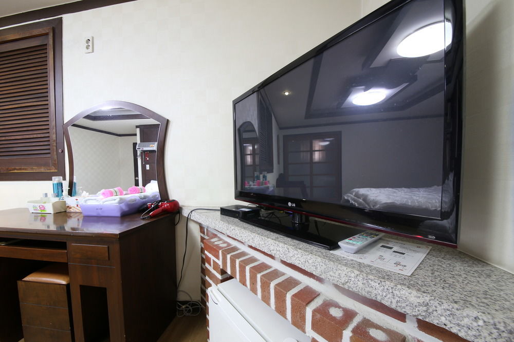 Bali Motel Daejeon Exteriör bild