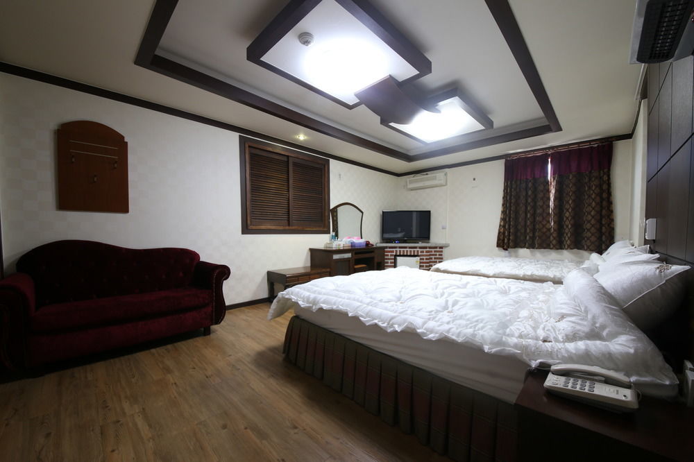 Bali Motel Daejeon Exteriör bild