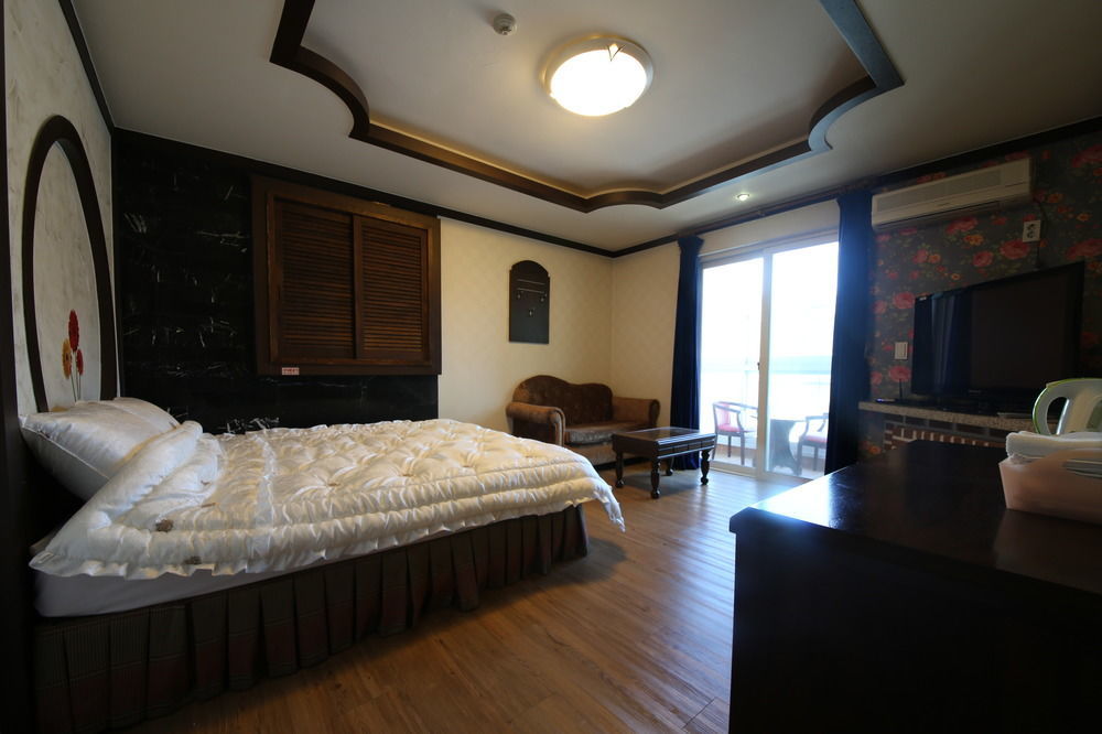 Bali Motel Daejeon Exteriör bild