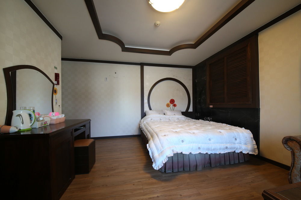 Bali Motel Daejeon Exteriör bild