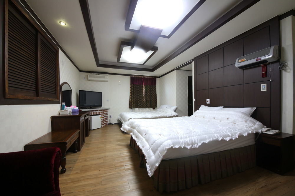 Bali Motel Daejeon Exteriör bild